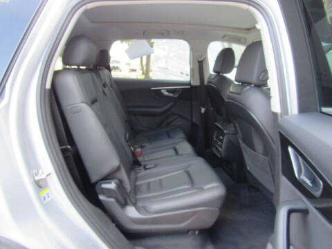 2022 Audi Q7 quattro Premium 55 TFSI