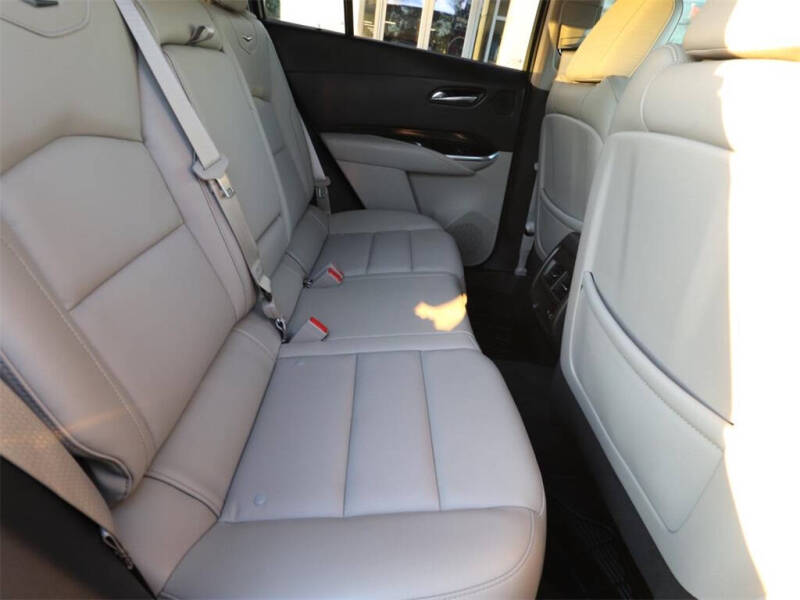 2022 Cadillac XT4 Premium Luxury