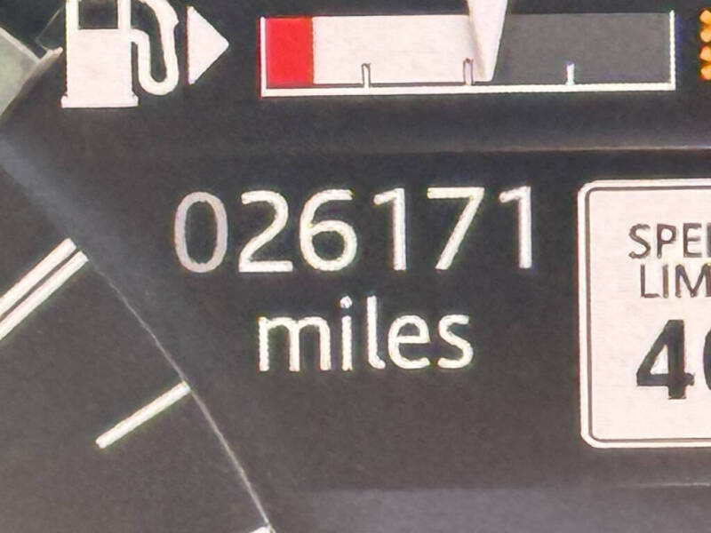 2023 Land Rover Discovery P300 S R-Dynamic