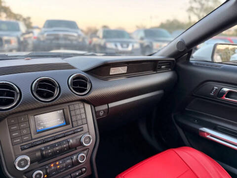 2015 Ford Mustang V6