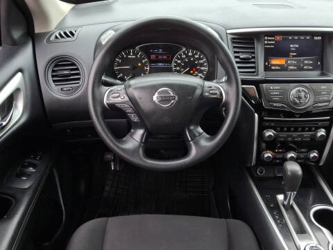 2019 Nissan Pathfinder S