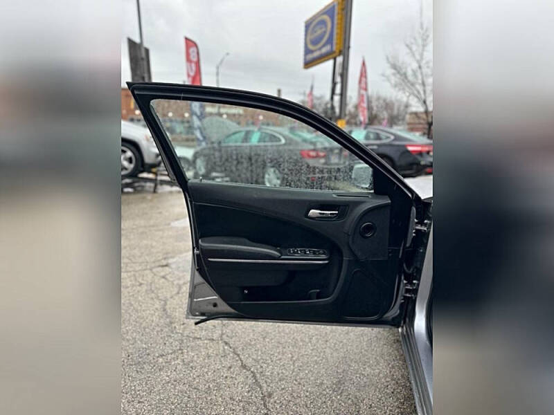 2013 Dodge Charger SE