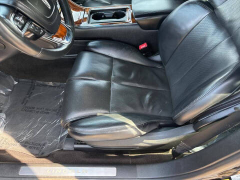 2019 Lincoln Continental Select