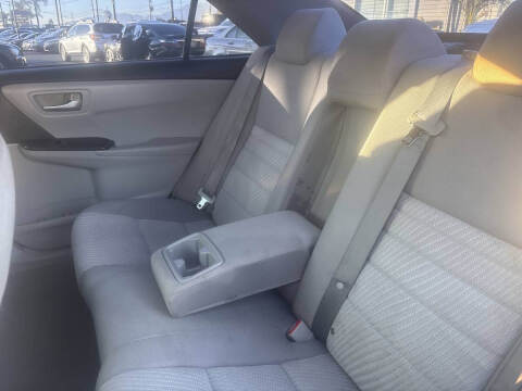 2015 Toyota Camry SE