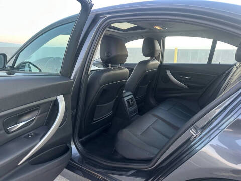 2013 BMW 3 Series 328i