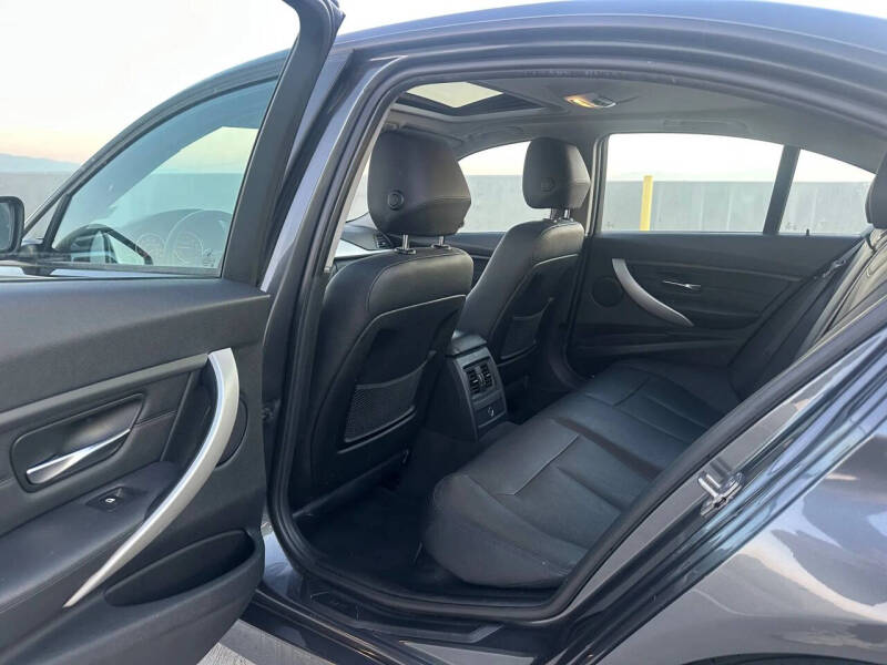 2013 BMW 3 Series 328i