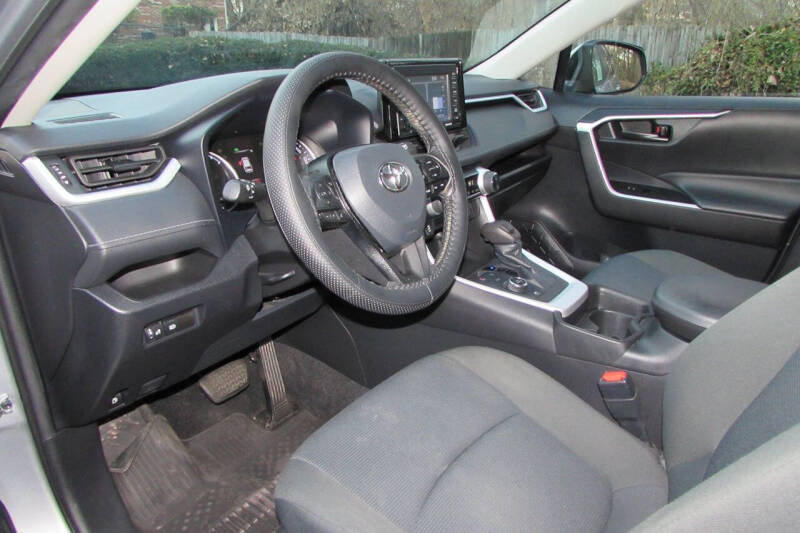 2021 Toyota RAV4 Hybrid LE