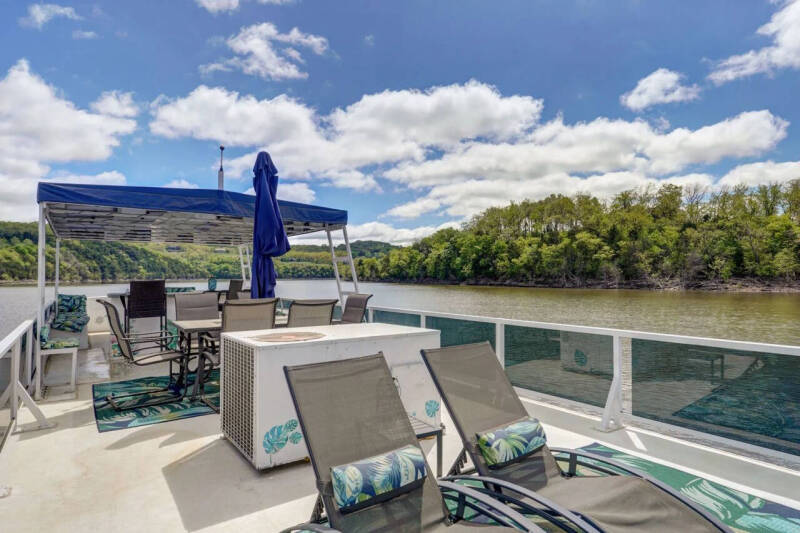 2000 FUN COUNTRY HOUSE BOAT