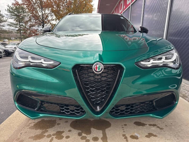 2025 Alfa Romeo Stelvio Intensa
