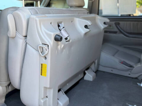 2004 Toyota Sequoia Limited