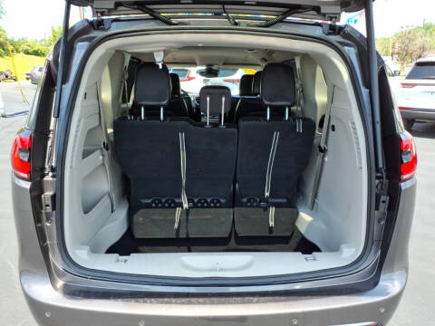 2023 Chrysler Pacifica Touring L