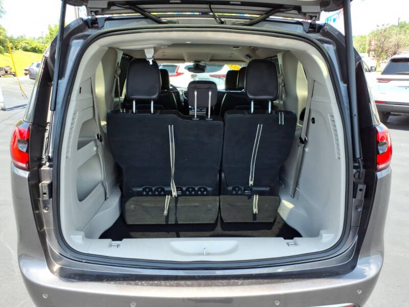 2023 Chrysler Pacifica Touring L