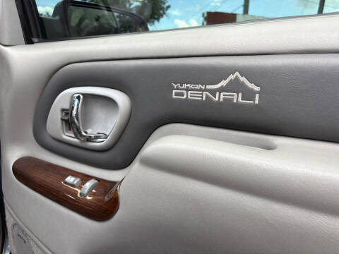 2000 GMC Yukon Denali