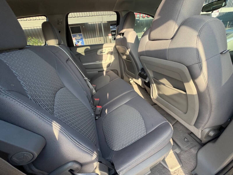 2012 Chevrolet Traverse LS