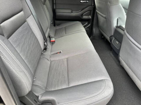 2022 Nissan Frontier SV