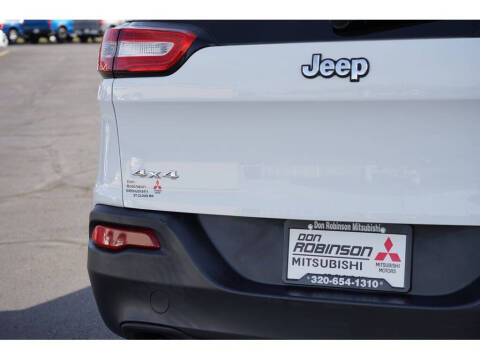 2017 Jeep Cherokee Sport