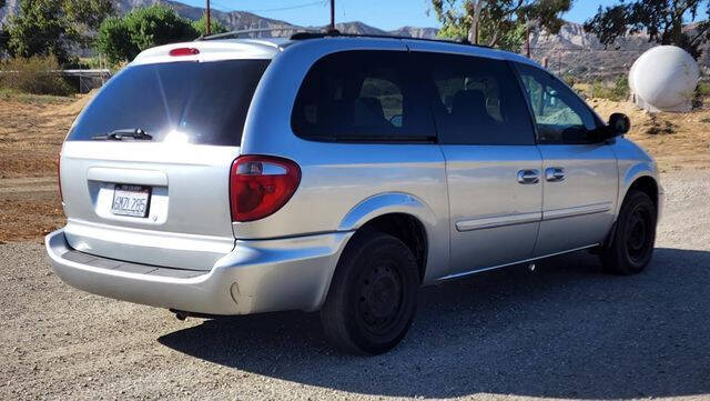 2005 Dodge Grand Caravan SE
