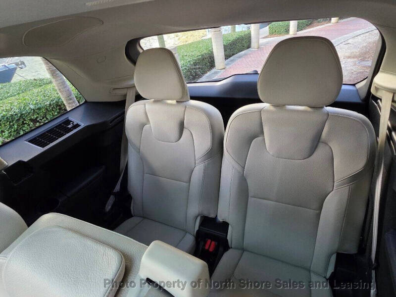 2018 Volvo XC90 T6 Momentum