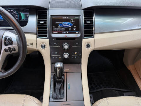 2015 Ford Taurus SEL