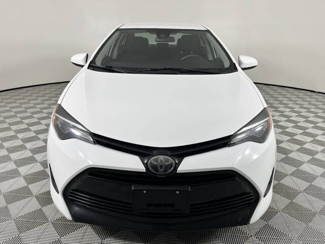 Used 2019 Toyota Corolla LE with VIN 2T1BURHE6KC200598 for sale in Peoria, AZ