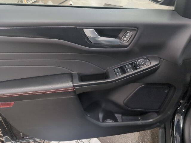 2024 Ford Escape ST-Line Select