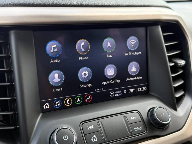 2023 GMC Acadia Denali