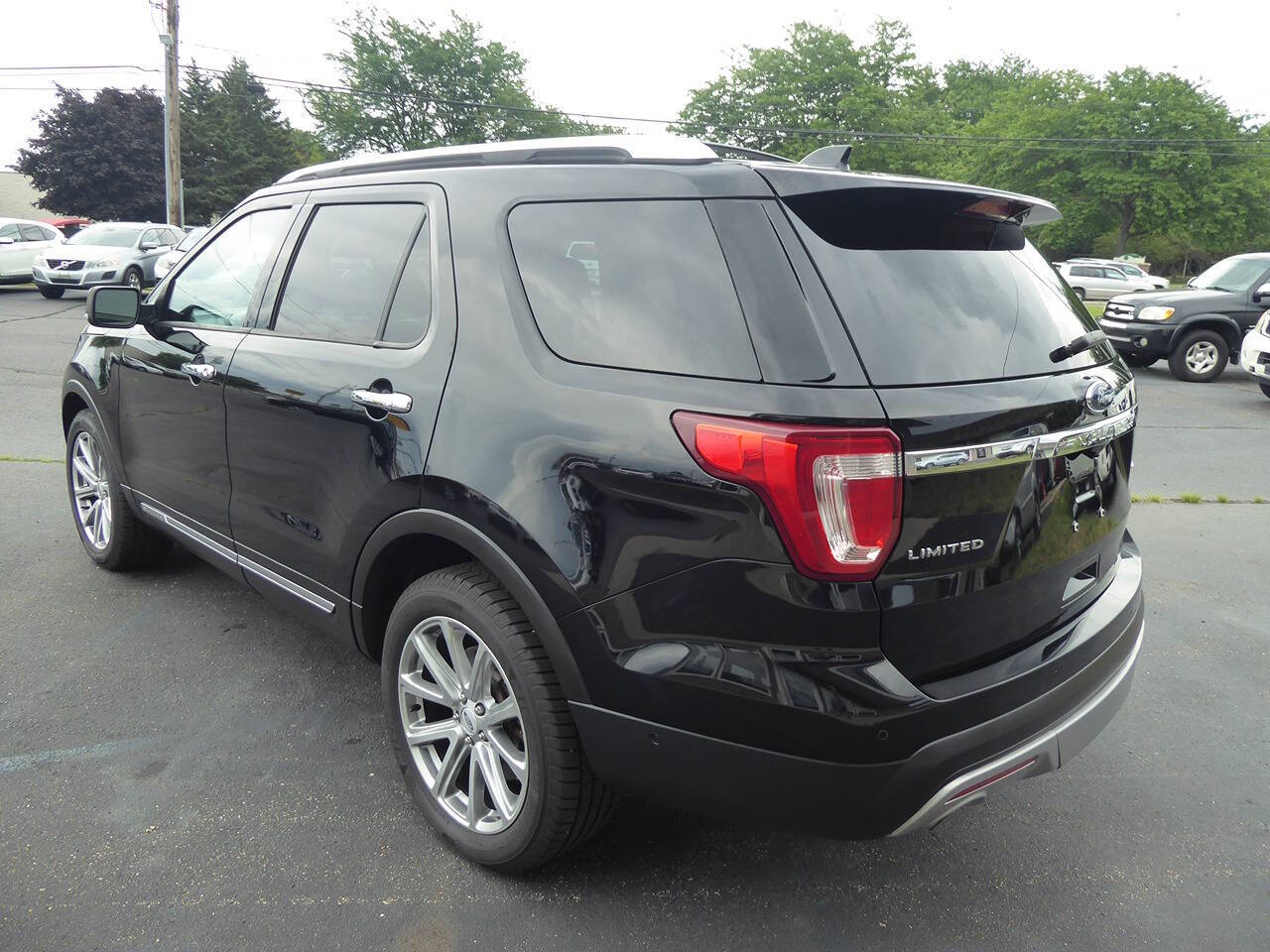 2016 Ford Explorer for sale at Lakeshore Autos in Holland, MI