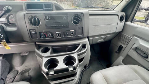 2010 Ford E-Series E-250