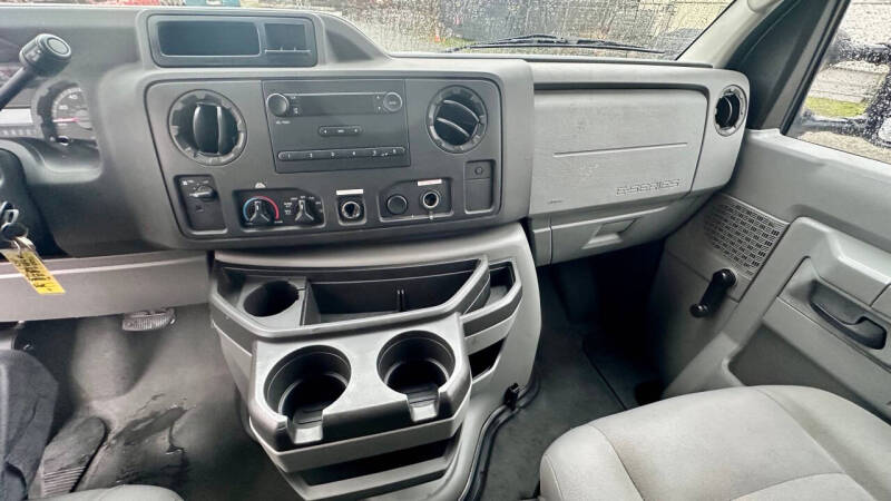 2010 Ford E-Series E-250