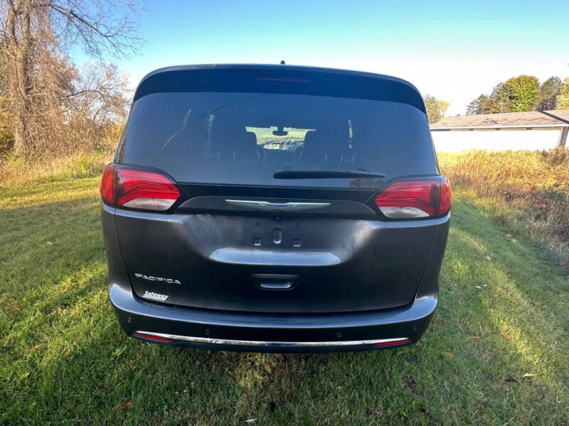 2020 Chrysler Pacifica Touring L