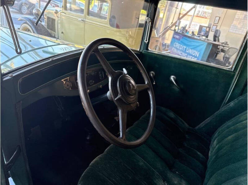 1928 Willys knight