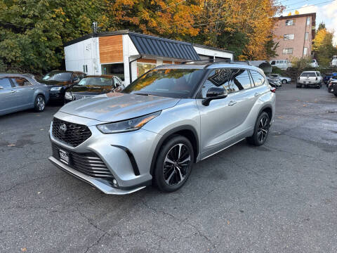 2022 Toyota Highlander XSE