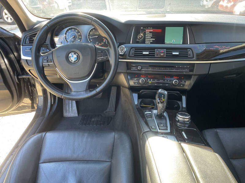 2015 BMW 5 Series 528i