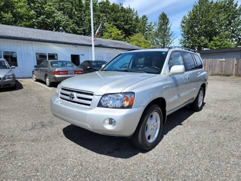2004 Toyota Highlander for sale at Leavitt Auto Sales and Used Car City in Everett WA