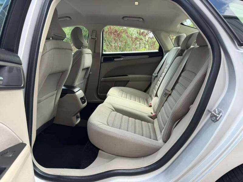 2019 Ford Fusion SE