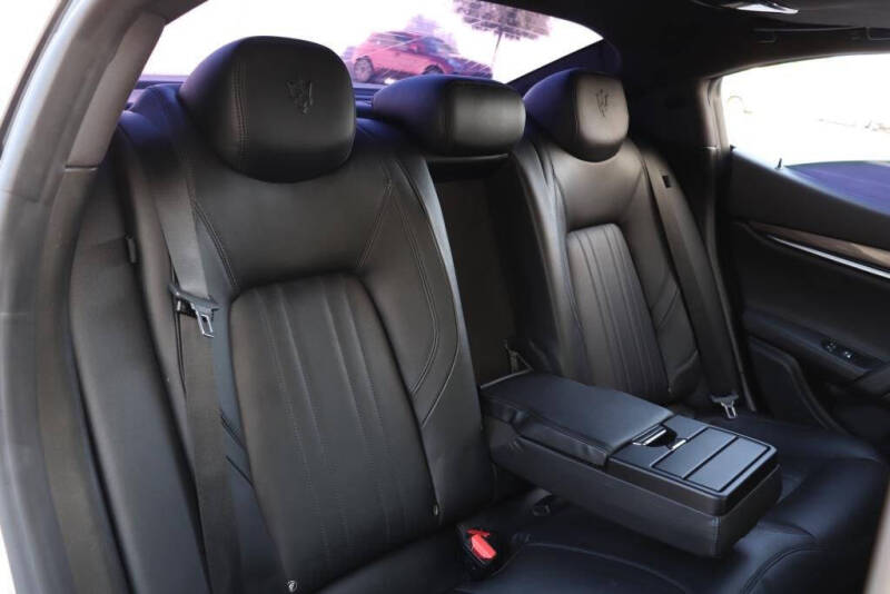 2016 Maserati Ghibli