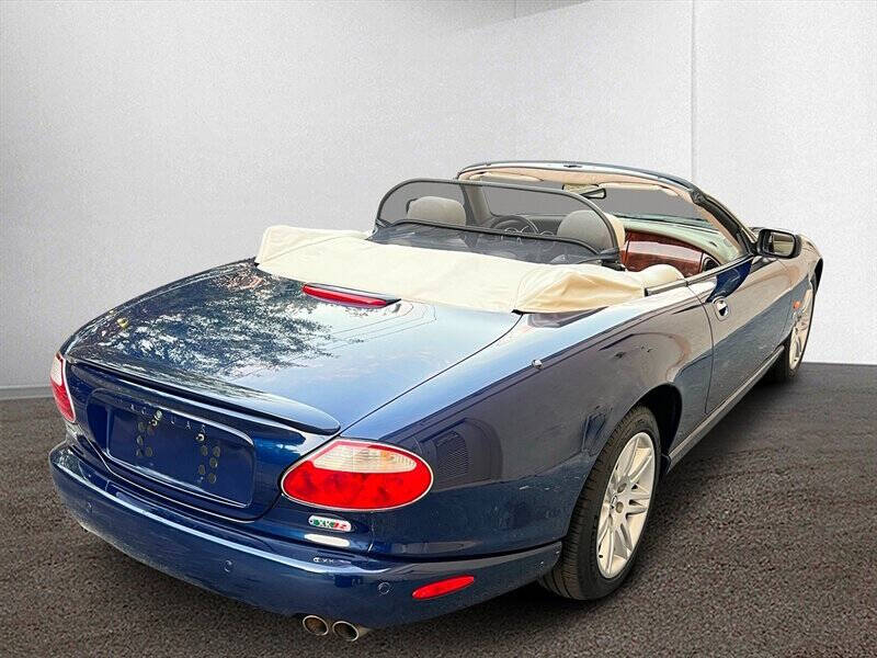 2005 Jaguar XK Series XKR Convertible photo 11