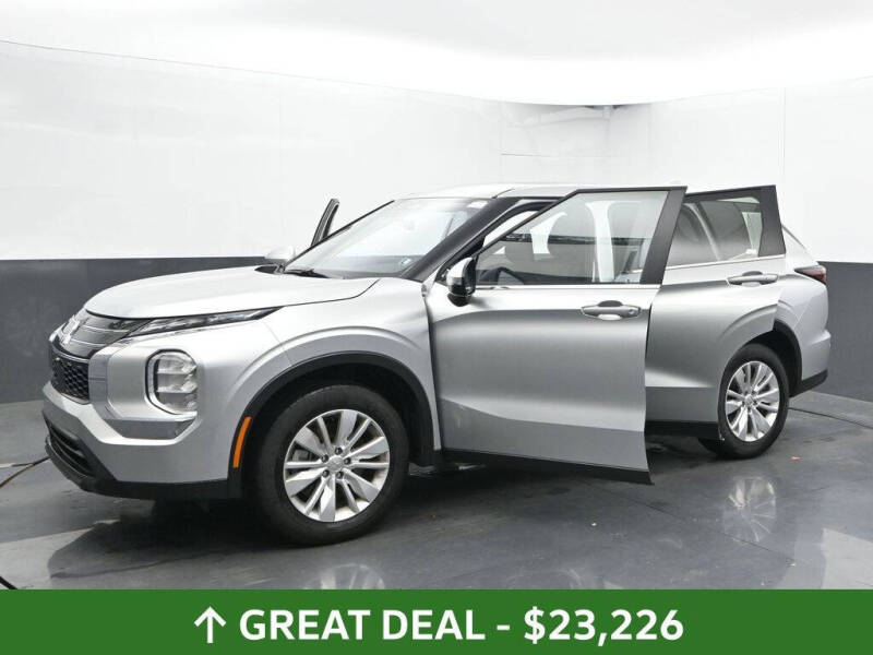 2025 Mitsubishi Outlander ES