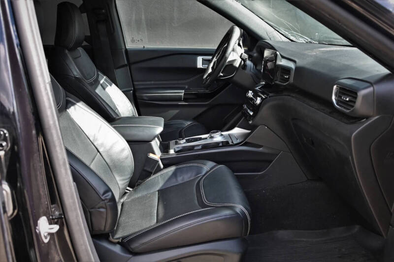 2021 Ford Explorer ST