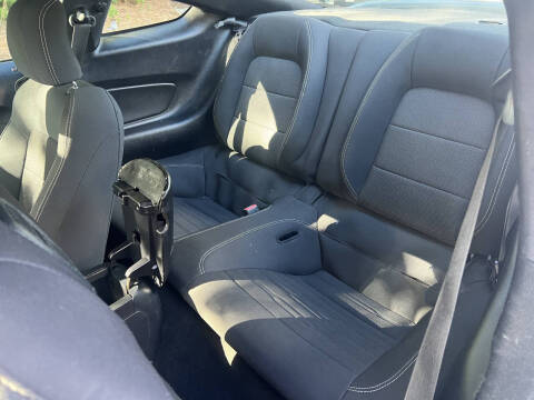 2016 Ford Mustang V6