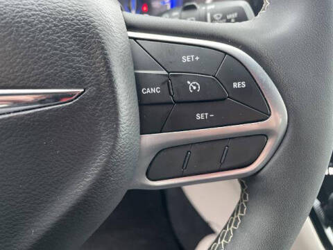 2024 Chrysler Voyager LX