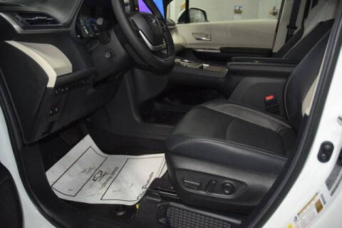 2025 Toyota Sienna Limited 7-Passenger