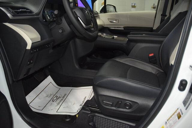 2025 Toyota Sienna Limited 7-Passenger