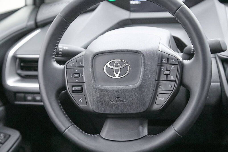 2025 Toyota Prius LE