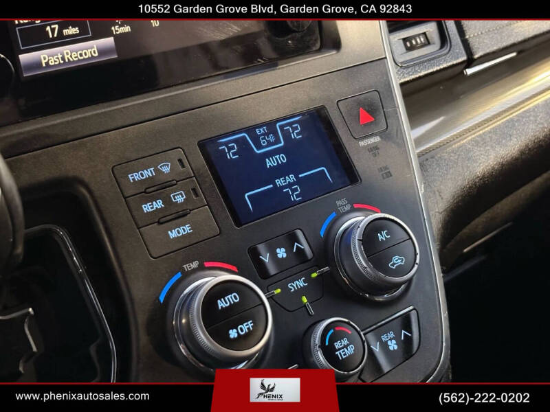 2015 Toyota Sienna