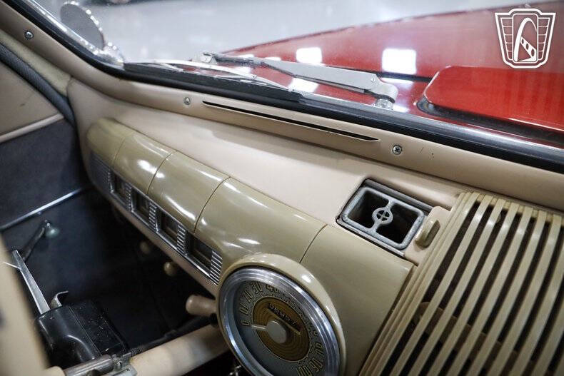 1947 Ford Deluxe
