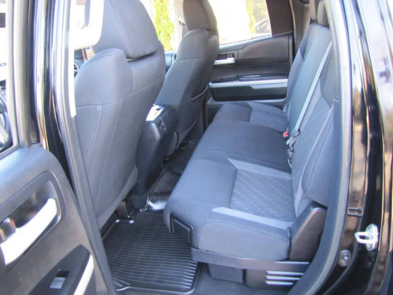 2017 Toyota Tundra SR5