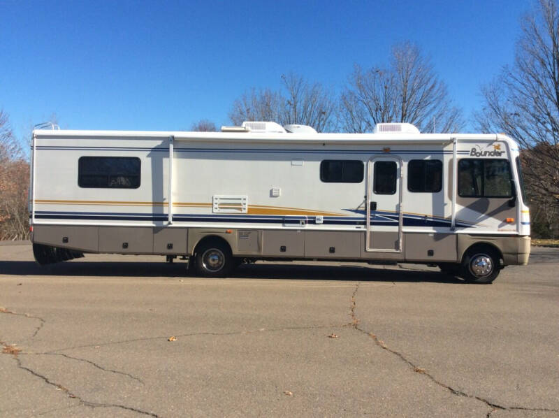 2003 Fleetwood Bounder