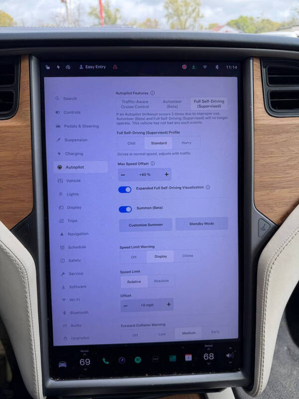 2019 Tesla Model X Standard Range