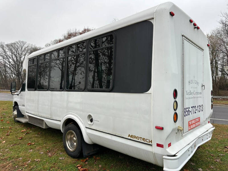 2010 Ford E-Series E-450 SD
